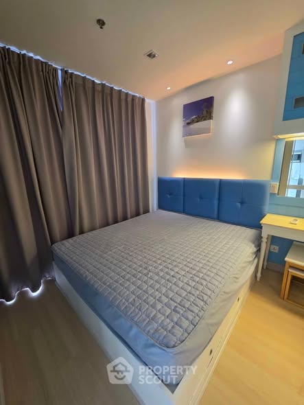 bedroom of Ideo Mobi Sathorn