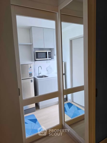 room interior of Ideo Mobi Sathorn