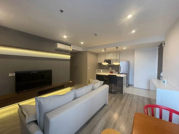 living room and room interior of Ideo Mobi Sukhumvit 66