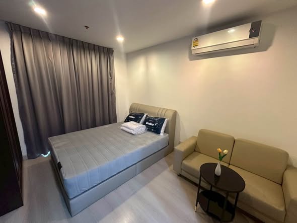 bedroom of Ideo Mobi Sukhumvit 81