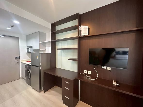 room interior of Ideo Mobi Sukhumvit 81