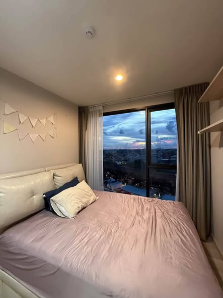 bedroom of Ideo Mobi Sukhumvit Eastpoint