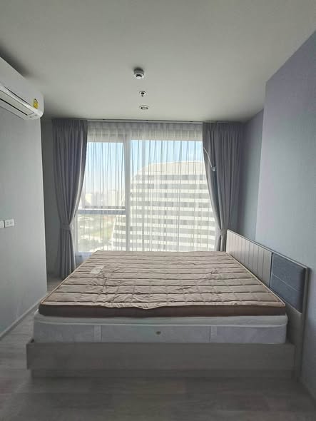 bedroom of Ideo Mobi Sukhumvit Eastpoint