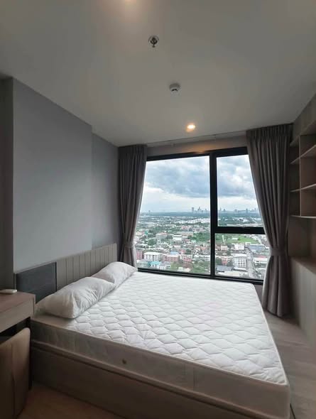 bedroom of Ideo Mobi Sukhumvit Eastpoint