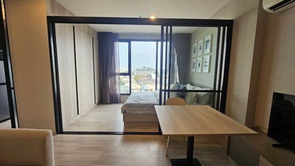 bedroom and room interior of Ideo Mobi Sukhumvit Eastpoint