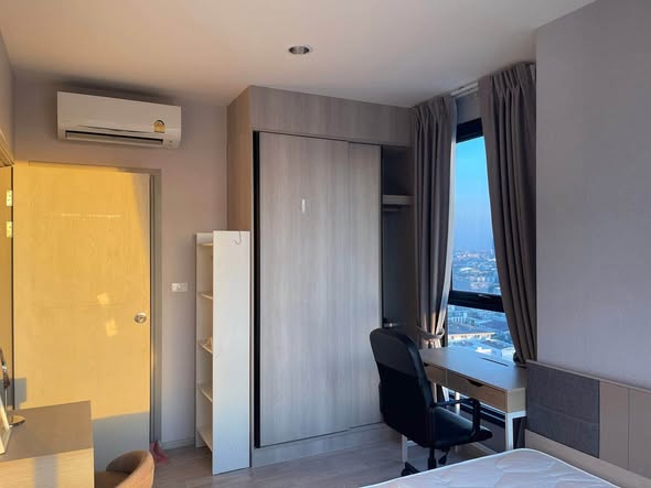 bedroom and room interior of Ideo Mobi Sukhumvit Eastpoint