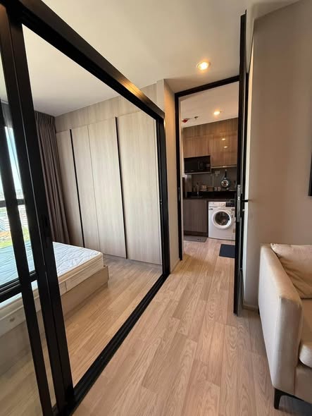 bedroom and room interior of Ideo Mobi Sukhumvit Eastpoint