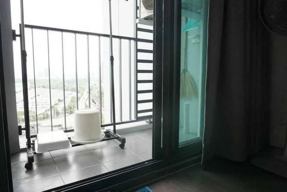 bedroom and room interior of Ideo Phaholyothin Chatuchak