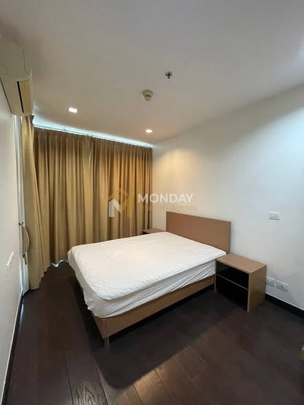 bedroom of Ideo Q Phaya Thai