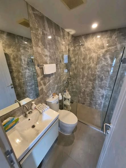 bathroom of Ideo Q Ratchathewi