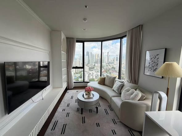 bedroom and living room of Ideo Q Sukhumvit 36