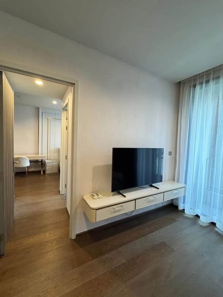 bedroom and room interior of Ideo Q Sukhumvit 36