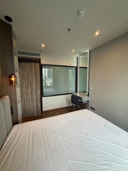 bedroom and room interior of Ideo Q Sukhumvit 36