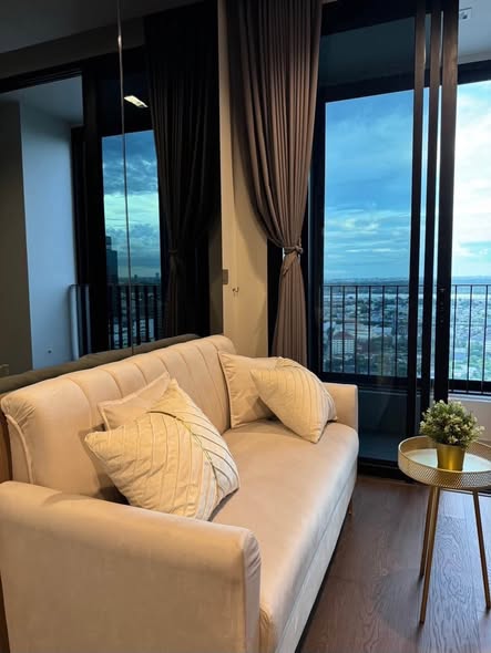 living room and bedroom of Ideo Q Sukhumvit 36
