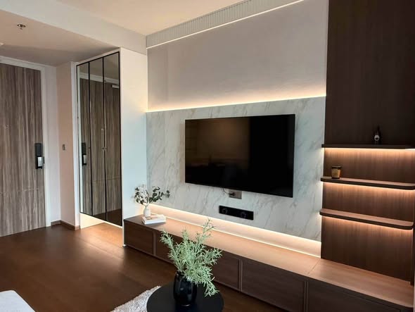 living room and room interior of Ideo Q Sukhumvit 36