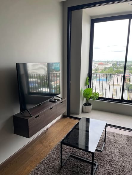 living room and room interior of Ideo Q Sukhumvit 36
