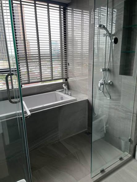 room interior and bathroom of Ideo Q Sukhumvit 36