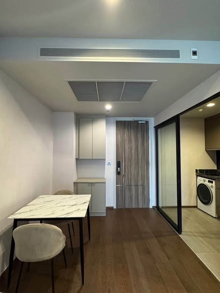 room interior and kitchen of Ideo Q Sukhumvit 36
