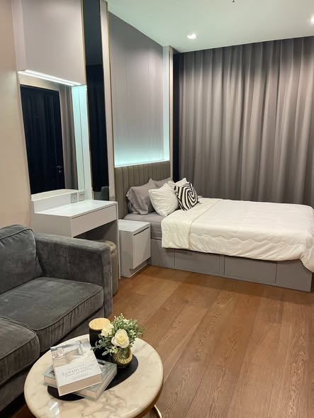 bedroom of Ideo Q Victory