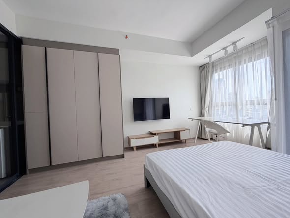 bedroom and room interior of IDEO Rama9 – Asoke