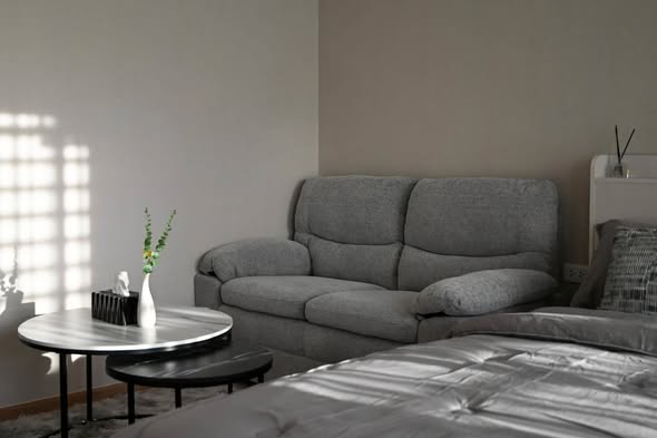 living room and bedroom of IDEO Rama9 – Asoke
