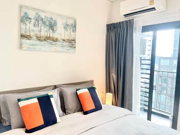 bedroom of Ideo Sathon-Wongwian Yai