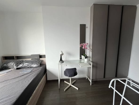 bedroom and room interior of Ideo Sukhumvit 93