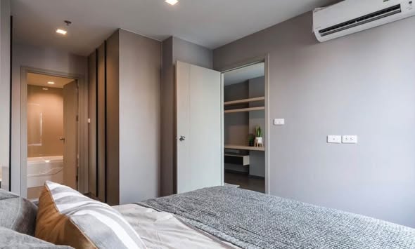 bedroom and room interior of Ideo Sukhumvit 93