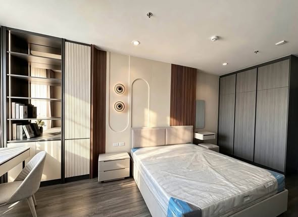 bedroom and room interior of IDEO Sukhumvit Rama 4 ไอดีโอ สุขุมวิท-พระราม 4