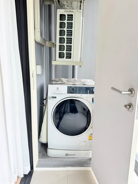 bathroom of IKON SUKHUMVIT 77 CONDOMINIUM