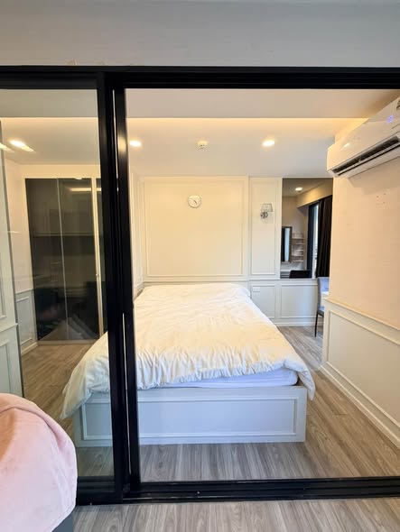 bedroom and room interior of IKON SUKHUMVIT 77 CONDOMINIUM