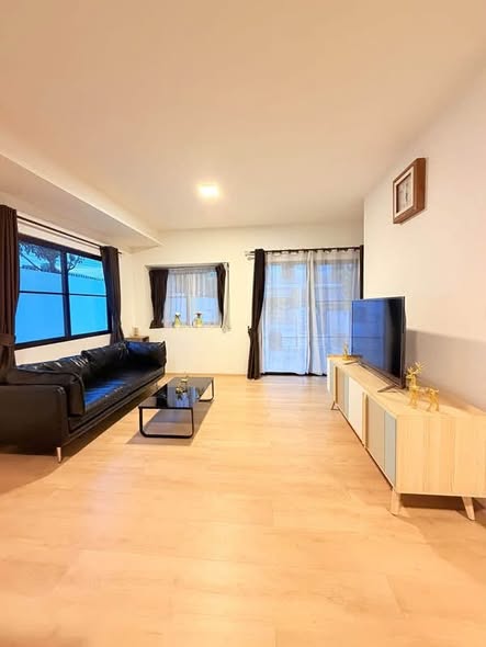 bedroom and living room of Indy 5 Bangna Km.7