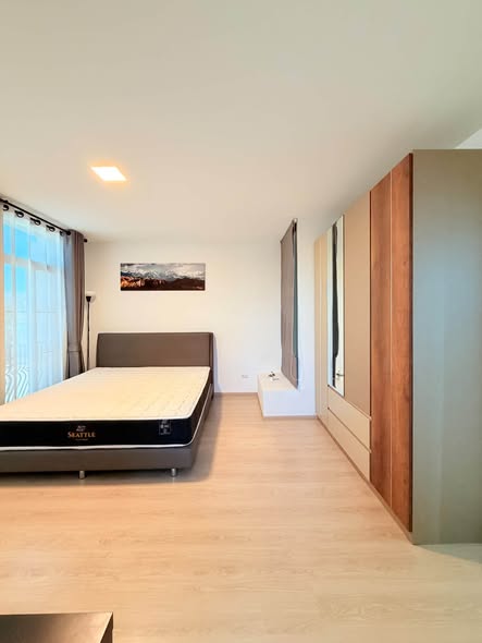 bedroom and room interior of Indy 5 Bangna Km.7