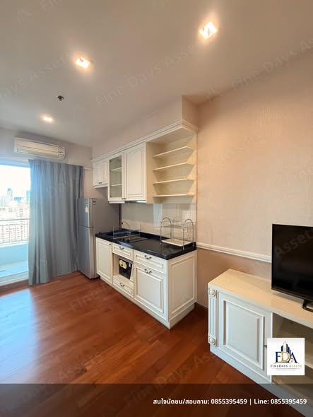 kitchen of Ivy Sathon 10