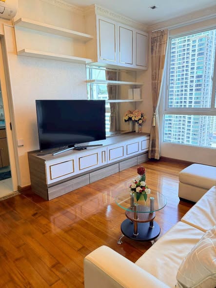 living room of Ivy Sathon 10