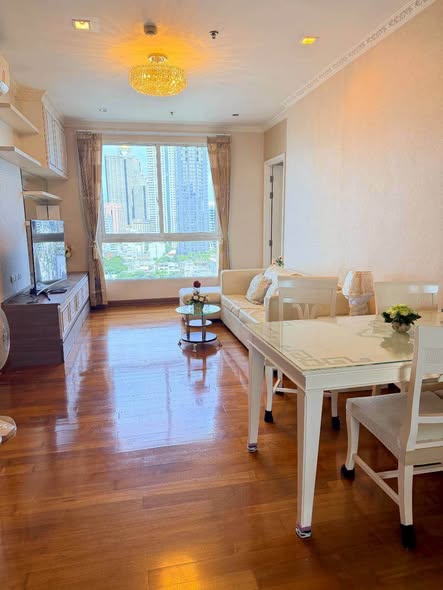 living room and room interior of Ivy Sathon 10