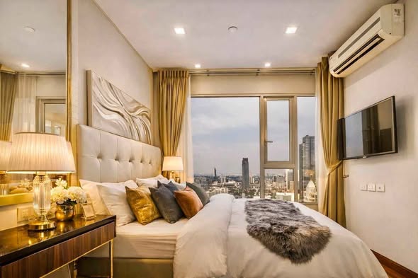 bedroom of IVY THONGLOR