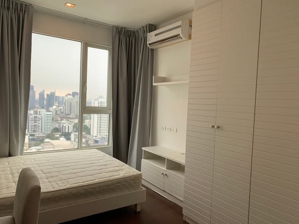bedroom and room interior of IVY THONGLOR