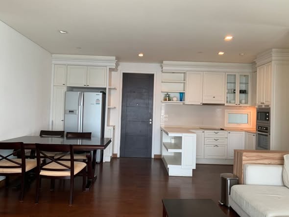 room interior and kitchen of IVY THONGLOR