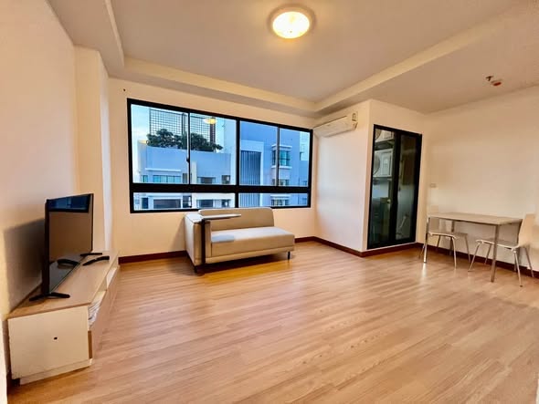J Condo Satorn-Kallaprapruk