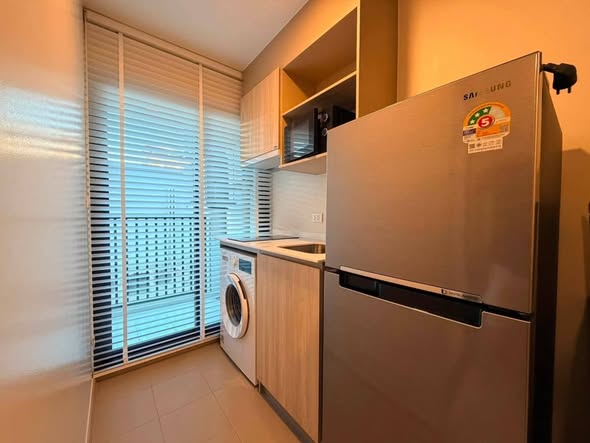 bathroom of JRY Rama 9 Condominium