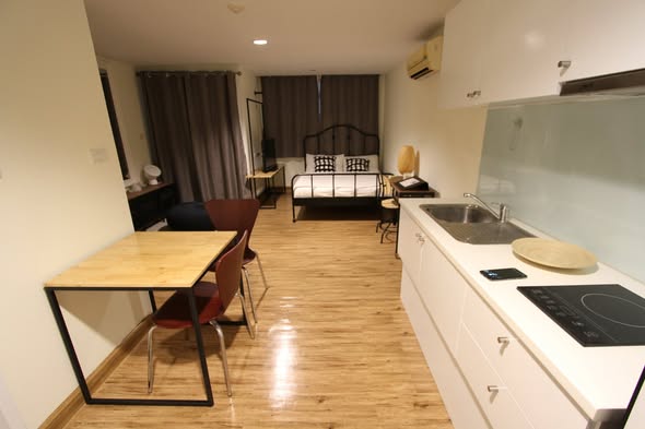 room interior of J.W. BOULEVARD Srivara