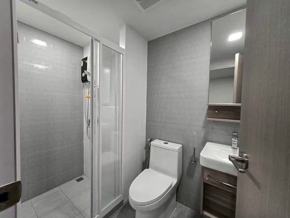 bathroom of Kave Luminous Bangmod