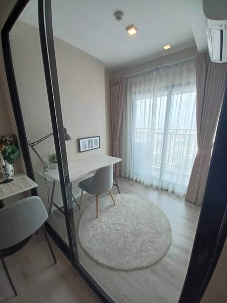 bedroom and room interior of Kensington Sukhumvit-Thepharak