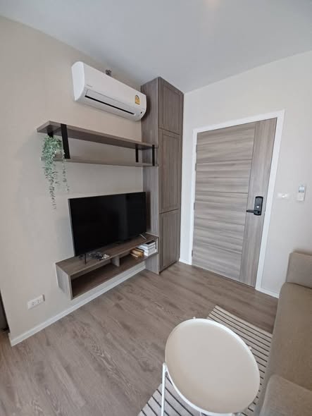 bedroom and room interior of Kensington Sukhumvit-Thepharak