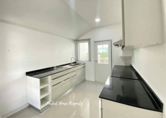 kitchen of โกลเด้น นีโอ ๒ รามอินทรา-วงแหวน