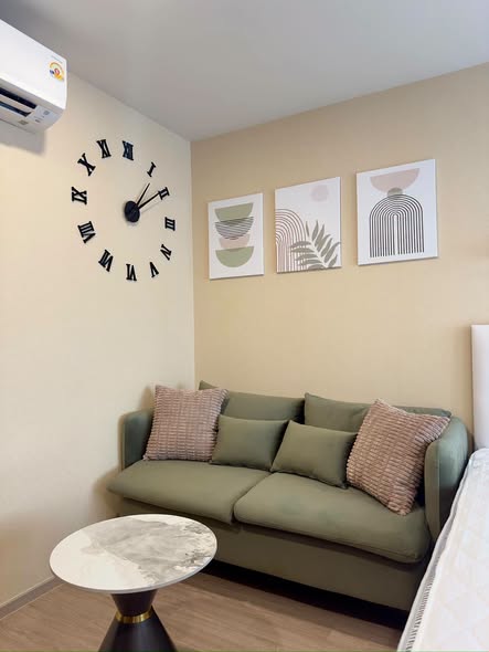 living room of Klos Ratchada7 Condominium (โคลส รัชดา 7)