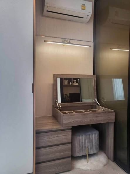 bedroom and bathroom of KnightsBridge Phaholyothin Interchange