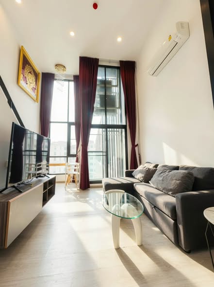 living room of KnightsBridge Phaholyothin Interchange