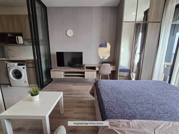 bedroom of KnightsBridge Prime Onnut